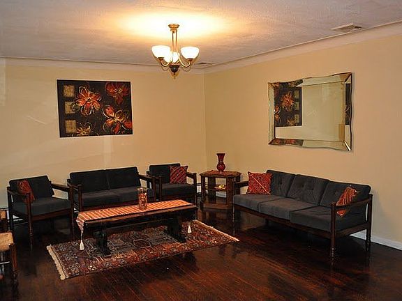 4th image of 21 Kings Pkwy
