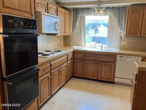 5th image of 840 Meadow Springs Dr