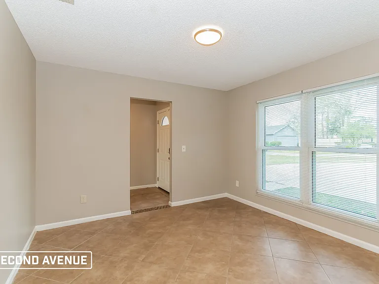 8236 Hot Springs Dr N — Photo 7