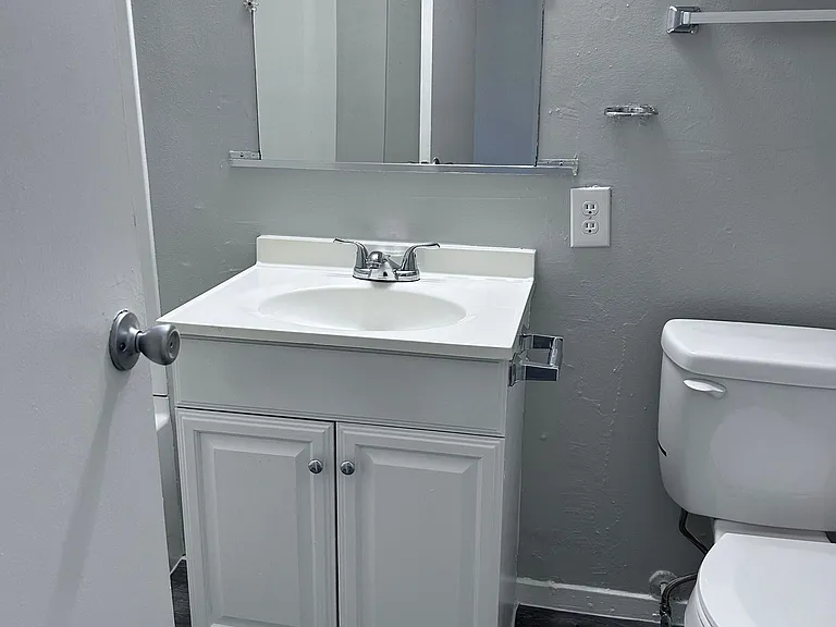 1700 W McIntyre St #13 — Photo 8