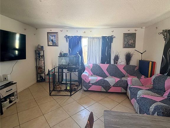 4th image of 18265 Larkspur Rd