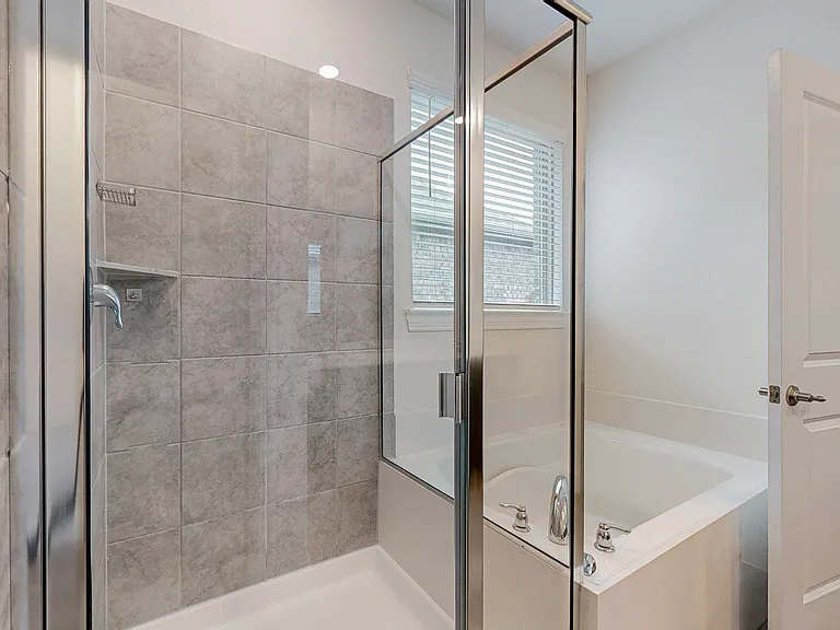 10925 Klondike Ln — Photo 24