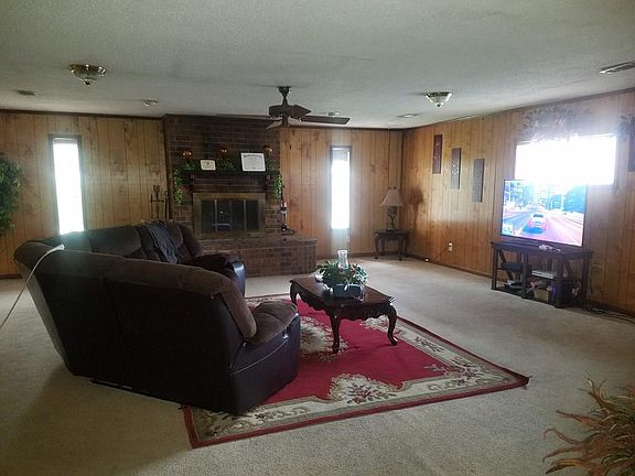 3rd image of 1245 Park Lane Dr