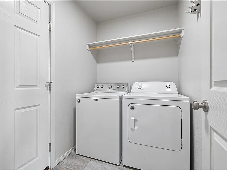 11201 Bidwell St — Photo 19