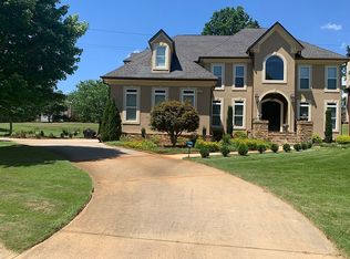 2866 Battlecrest Dr, Decatur, GA 30034