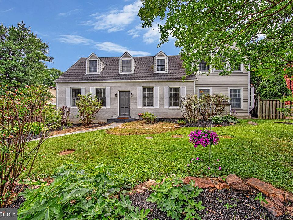 1st image of 115 Lucas Ln