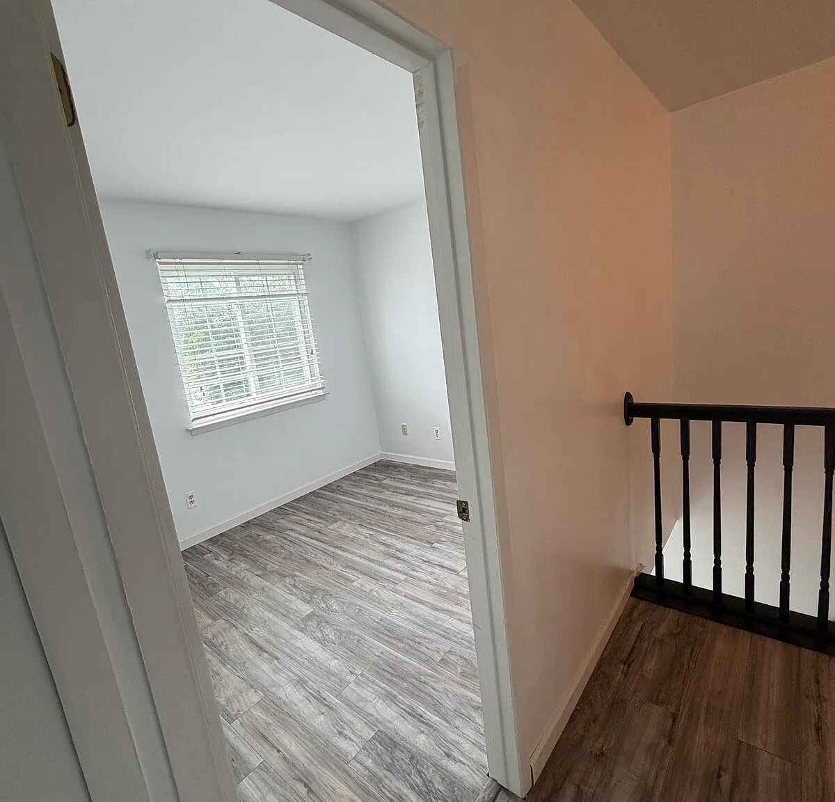 3 bed, 1.5 bath, 1183 sqft, $2,200 — Photo 4