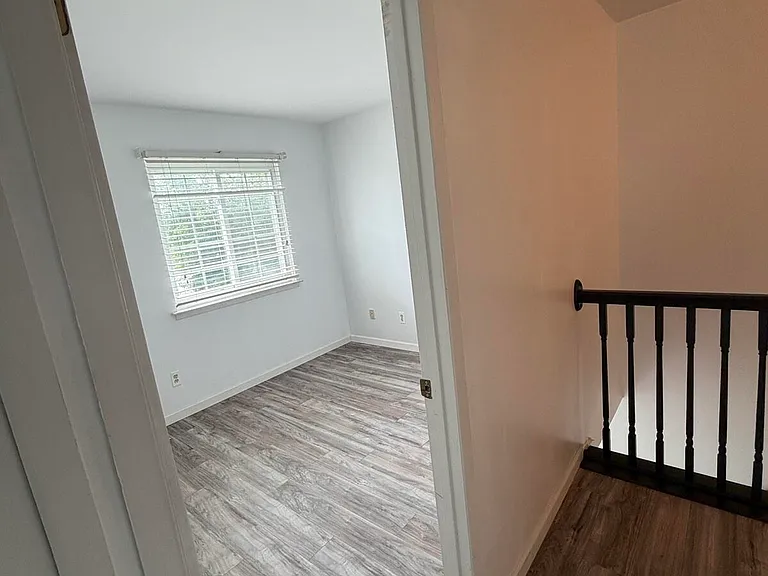 44418 Newburyport Dr — Photo 4