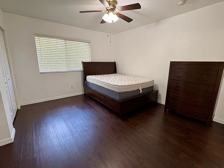 1956 Alamanda Way — Photo 13