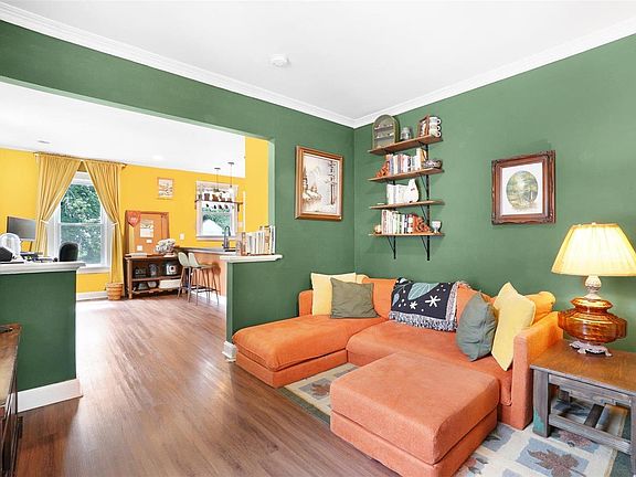 5th image of 7134 Kensington Ave