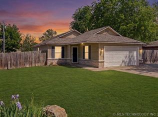 705 N Carlsbad St, Owasso, OK 74055