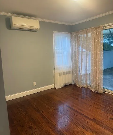 302 Oakford St — Photo 10