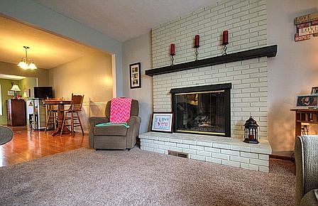 2nd image of 318 Parkway Dr