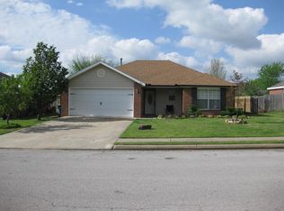 811 Marcus St, Bentonville, AR 72712