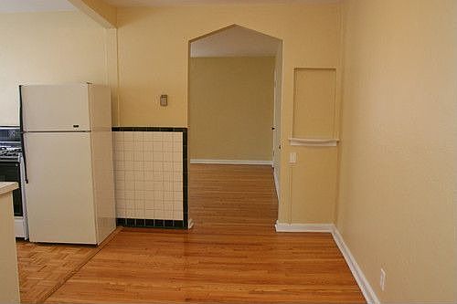 5th image of 3402 Lawn Ave