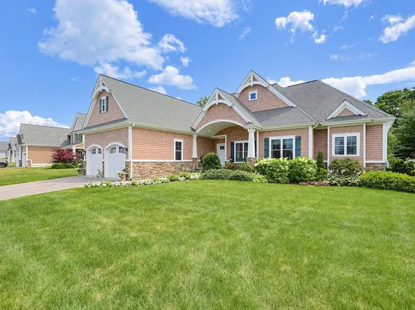 49 Pass Farm Rd, Attleboro, MA 02703