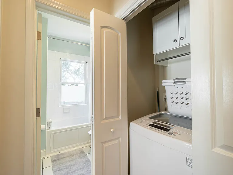 904 Webster St NW — Photo 37