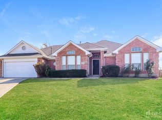 848 Lombardy Ct, Fort Worth, TX 76112