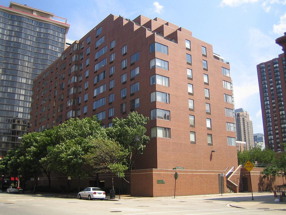 1st image of 801 S Plymouth Ct APT 414