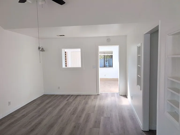 2305 Woolner Ave — Photo 5