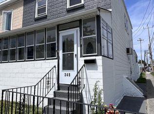 348 Massasoit St, Lester, PA 19029