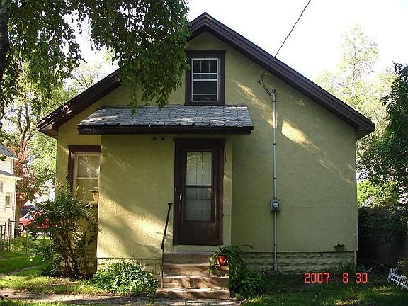 2nd image of 1576 York Ave