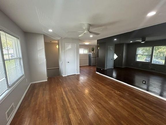 3rd image of 328 W Edmonston Dr