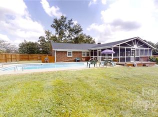 1688 Woolie Rd, Lincolnton, NC 28092