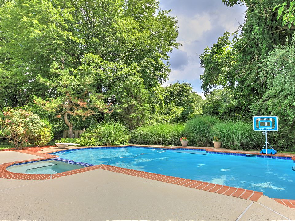 1st image of 10305 Hickory Creek Ct