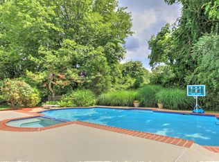 10305 Hickory Creek Ct, Great Falls, VA 22066