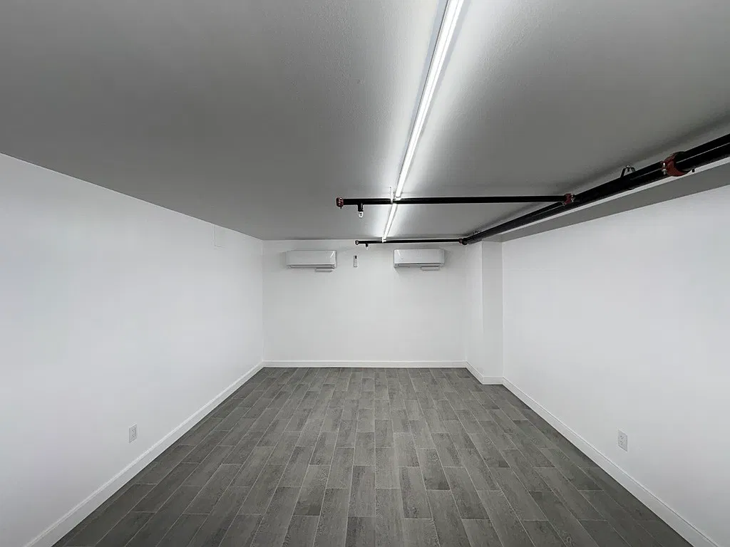 2 bed, $1,600 — Photo 2