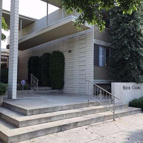 1st image of 1200 W Huntington Dr Unit 33