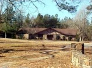 8104 Cross Rd, Pine Bluff, AR 71603