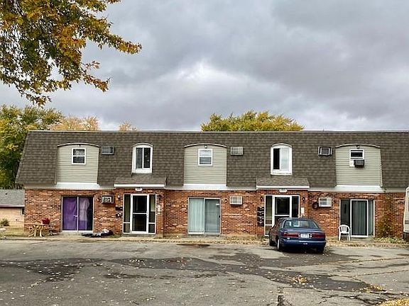 2nd image of 1320-1322 Imperial Ct #1330