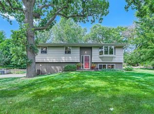4010 Highland Rd, Minnetonka, MN 55345