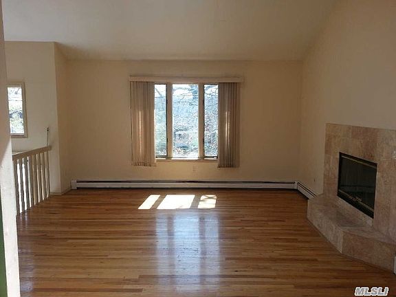 2nd image of 17 Oakhurst St