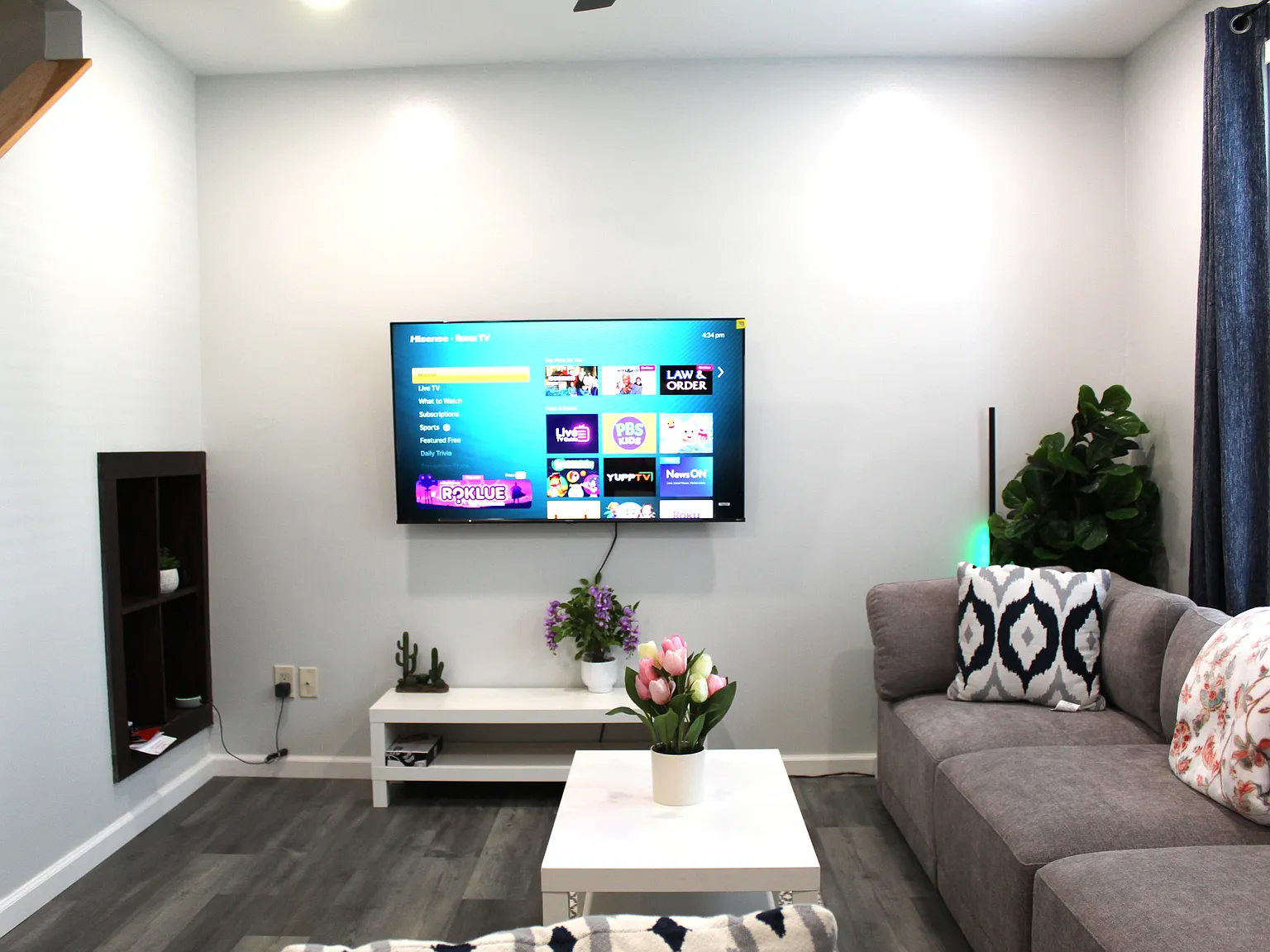 2 bed, 2.5 bath, 1292 sqft, $4,200 — Photo 2