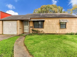 11105 La Crosse St, Houston, TX 77029