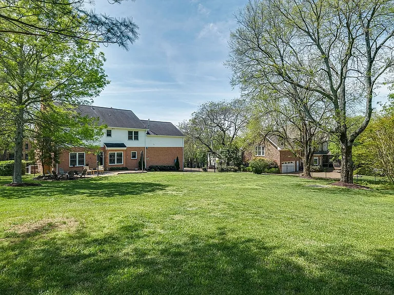 9324 Hidden Oak Dr — Photo 37