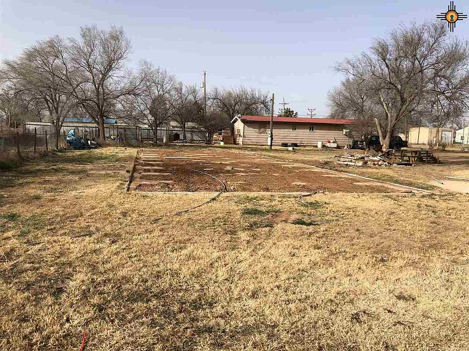 2nd image of 1004 S Tennessee St