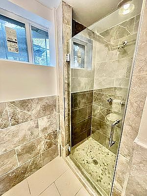 5th image of 1374 Dean St #A