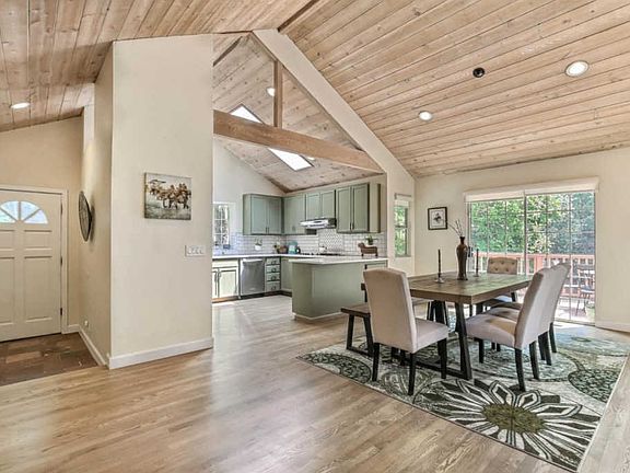 3rd image of 232 Carbonera Dr