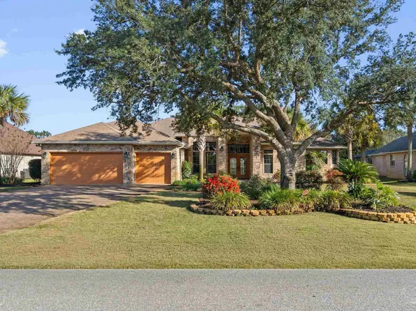 2660 Masters Blvd, Navarre, FL 32566