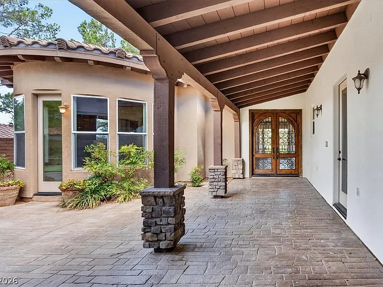 77 Tapadero Ln — Photo 4