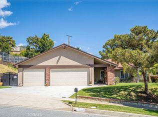 1550 N Viewcrest Dr, Azusa, CA 91702
