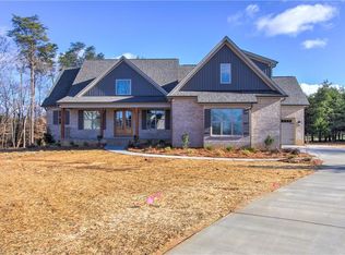 7701 Honkers Hollow Ct, Stokesdale, NC 27357