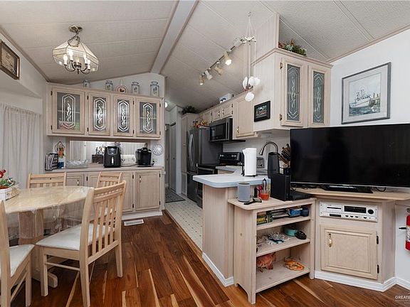 5th image of 459 W Clam Cir