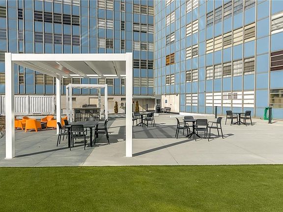 4th image of 333 W Meyer Blvd APT 808