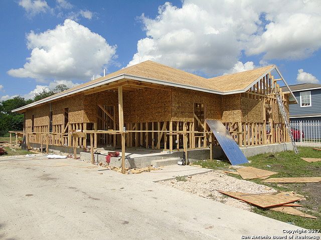 1st image of 6123 Apple Valley Dr