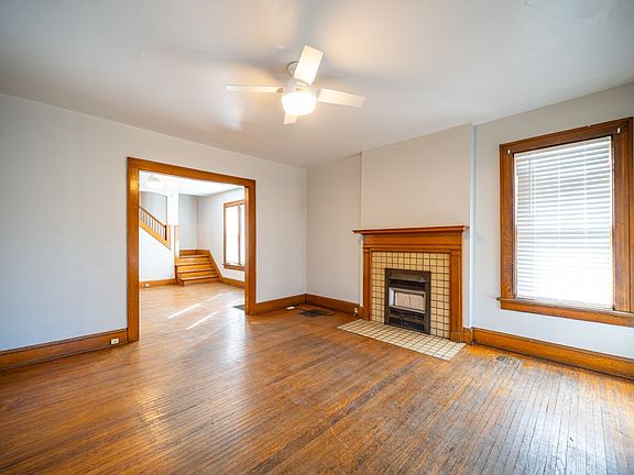 3rd image of 828-838 Dennison Ave #828